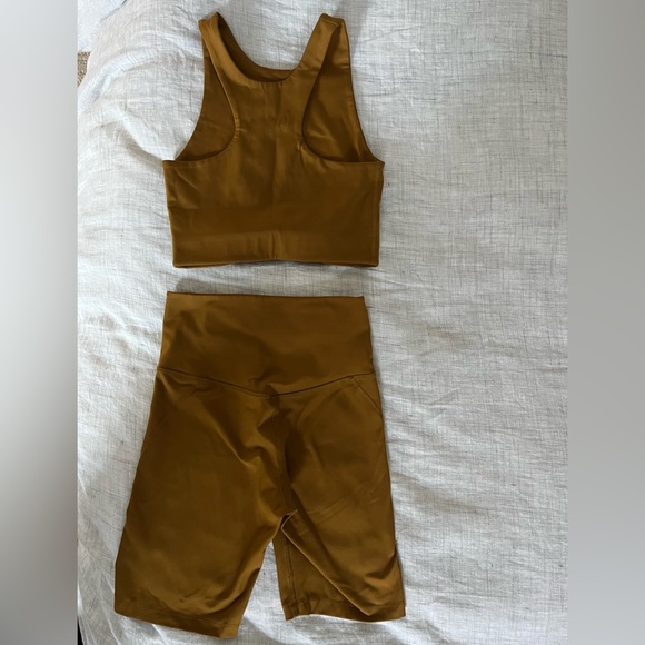 Girlfriend Collective Bikes Shorts and Sports Tank - Picture 6 of 8